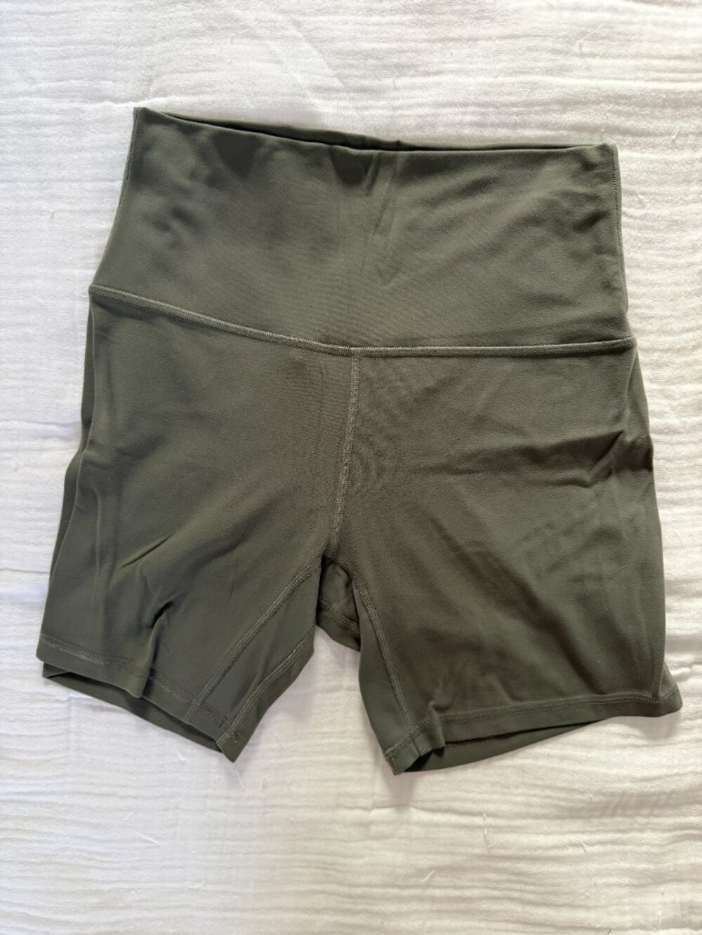 Lululemon Align High-Rise Shorts Size 6 Sage Green - Picture 2 of 2